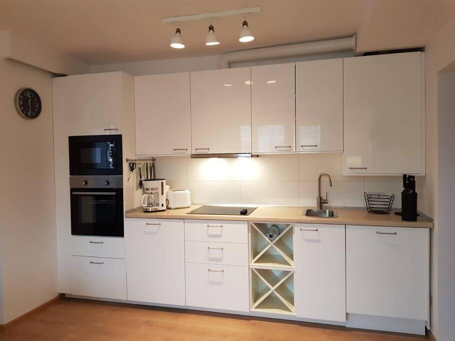Living City, Apartament Cu Doua Dormitoare Sibiu Bagian luar foto